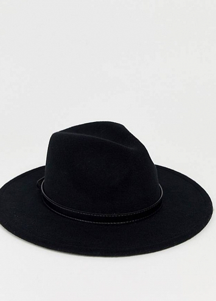 Прокат Шляпа федора черного цвета с пряжкой для фотосессии и мероприятия в Омске