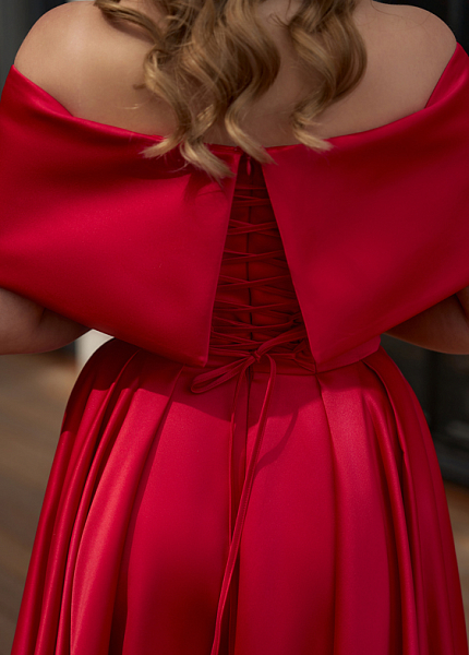 Прокат платья Красное макси с приспущенными плечиками Рейчел для фотосессии и мероприятия в Омске