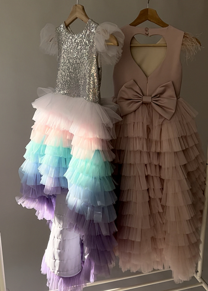 Прокат платья Разноцветное пышное ярусное платье в стиле Радужной пони для фотосессии и мероприятия в Омске
