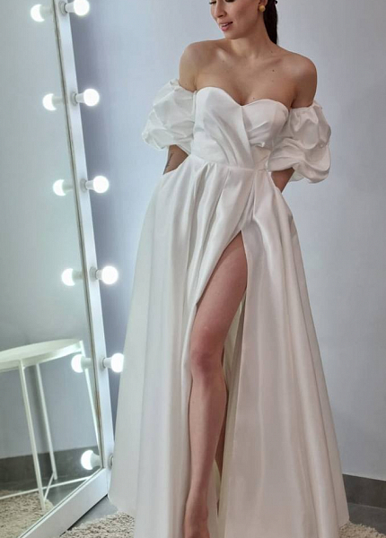 Прокат платья Белое лаконичное с объемными рукавами и разрезом по ножке Габи для фотосессии и мероприятия в Омске